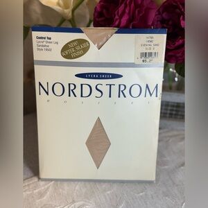 Vtg Nordstrom Control Top Lycra Sheer Hosiery Style 19502 Evening Sand Size‎ D